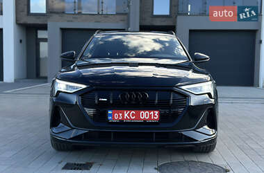 Внедорожник / Кроссовер Audi e-tron 2022 в 