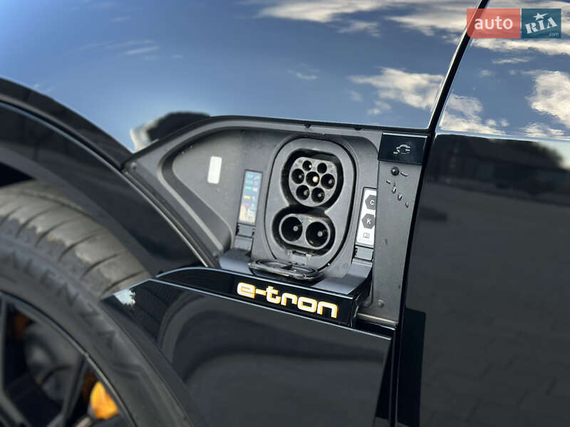 Внедорожник / Кроссовер Audi e-tron 2022 в Ковеле