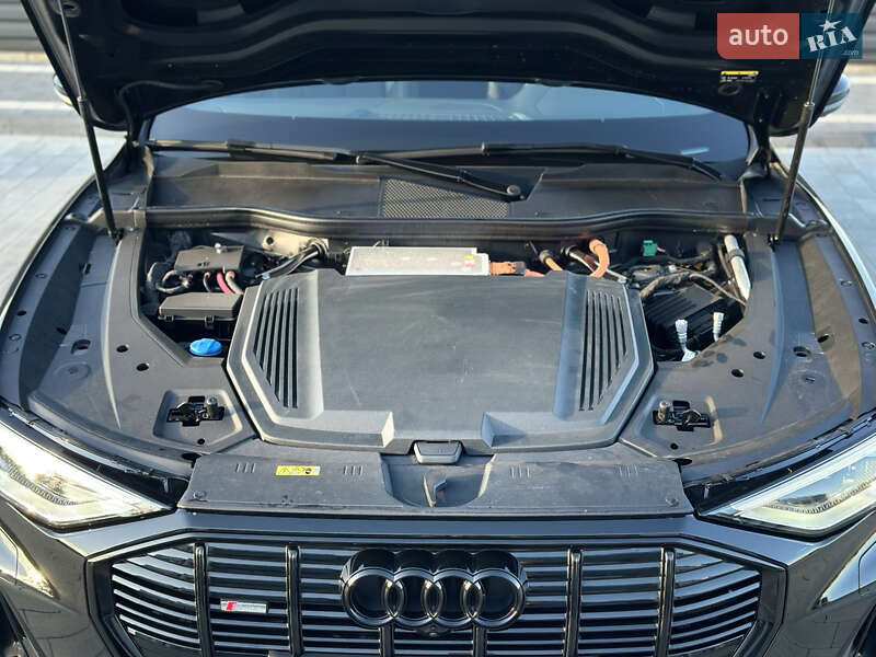 Внедорожник / Кроссовер Audi e-tron 2022 в Ковеле