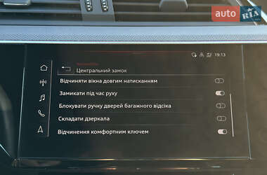 Внедорожник / Кроссовер Audi e-tron 2022 в 