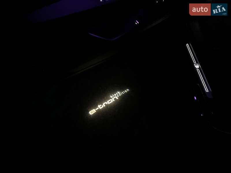 Внедорожник / Кроссовер Audi e-tron 2022 в Ковеле