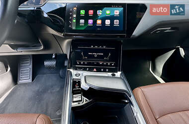 Внедорожник / Кроссовер Audi e-tron 2021 в 
