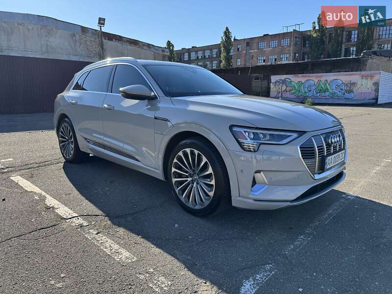 Audi e-tron 2019
