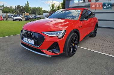 Внедорожник / Кроссовер Audi e-tron 2020 в 