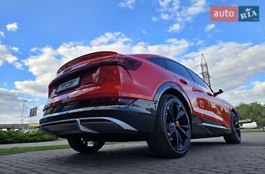 Внедорожник / Кроссовер Audi e-tron 2020 в 