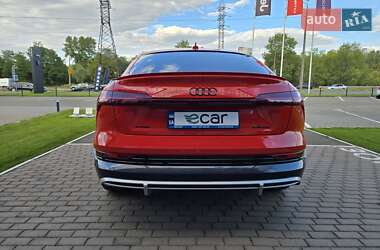 Внедорожник / Кроссовер Audi e-tron 2020 в 