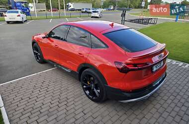 Внедорожник / Кроссовер Audi e-tron 2020 в 