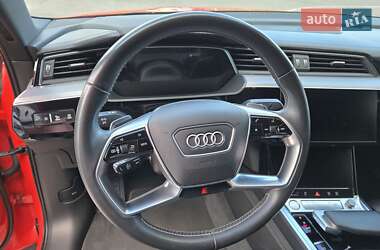 Внедорожник / Кроссовер Audi e-tron 2020 в 