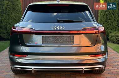 Внедорожник / Кроссовер Audi e-tron 2022 в 