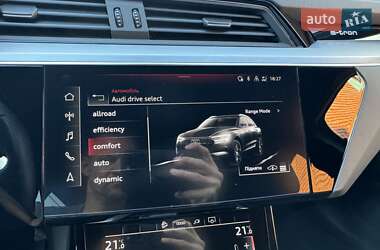 Внедорожник / Кроссовер Audi e-tron 2022 в 