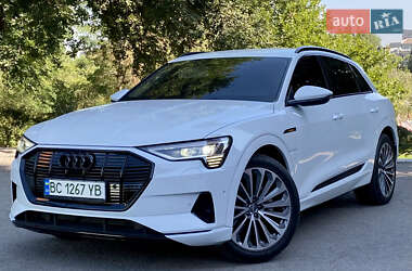 Внедорожник / Кроссовер Audi e-tron 2019 в 