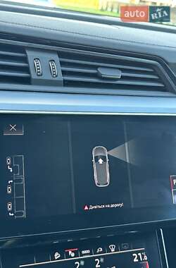 Внедорожник / Кроссовер Audi e-tron 2021 в 