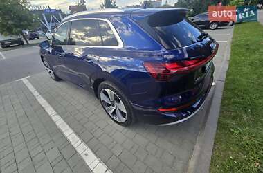 Внедорожник / Кроссовер Audi e-tron 2020 в 