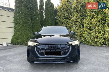 Внедорожник / Кроссовер Audi e-tron 2021 в 