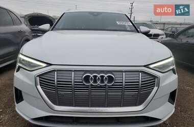 Внедорожник / Кроссовер Audi e-tron 2020 в 
