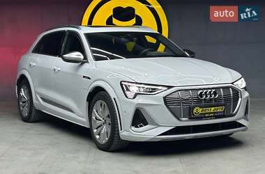 Позашляховик / Кросовер Audi e-tron 2022 в Чернівцях