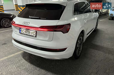 Внедорожник / Кроссовер Audi e-tron 2019 в 