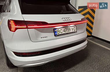 Внедорожник / Кроссовер Audi e-tron 2019 в 