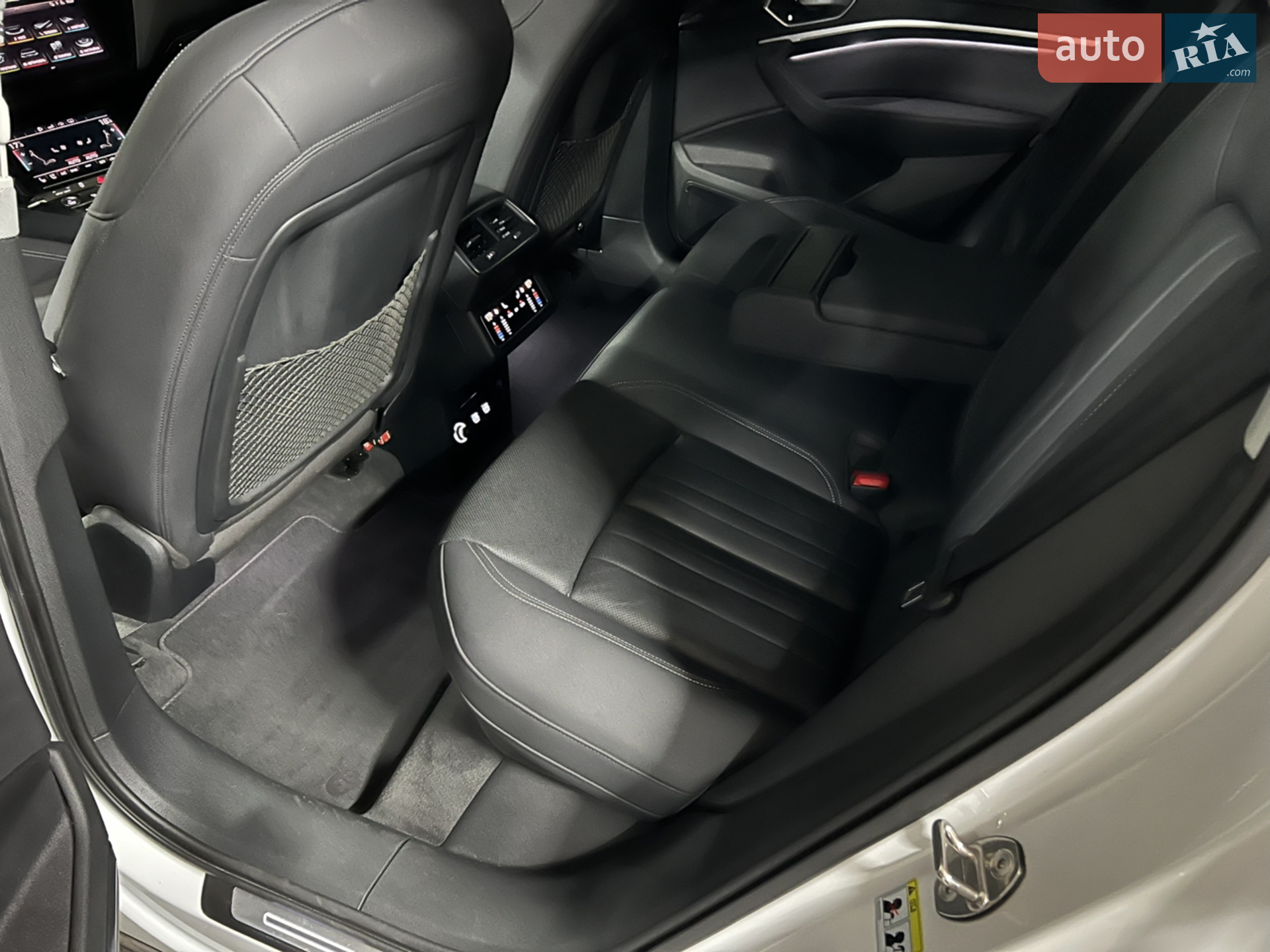 2019 Audi e-tron - мініатюра 19