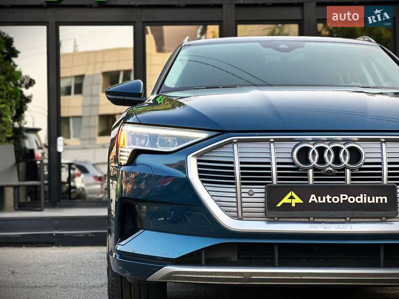 Внедорожник / Кроссовер Audi e-tron 2019 в Киеве