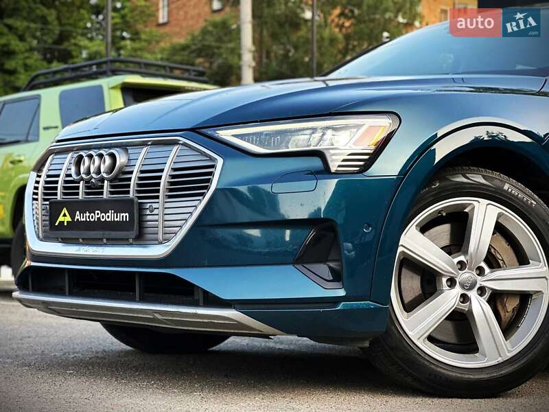 Внедорожник / Кроссовер Audi e-tron 2019 в Киеве
