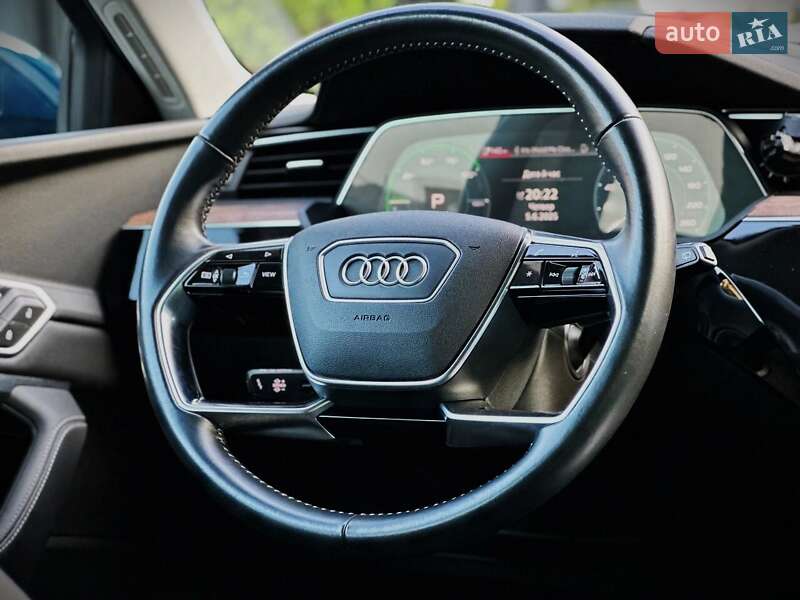 Внедорожник / Кроссовер Audi e-tron 2019 в Киеве