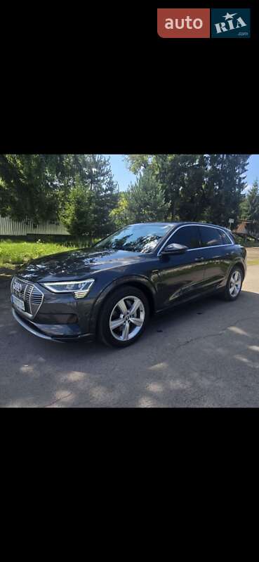 Внедорожник / Кроссовер Audi e-tron 2019 в Иршаве