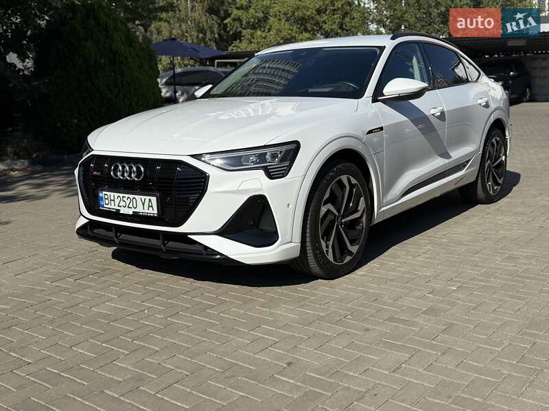 Позашляховик / Кросовер Audi e-tron 2021 в Одесі