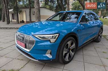 Внедорожник / Кроссовер Audi e-tron 2020 в 