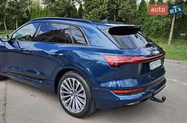 Внедорожник / Кроссовер Audi e-tron 2019 в 