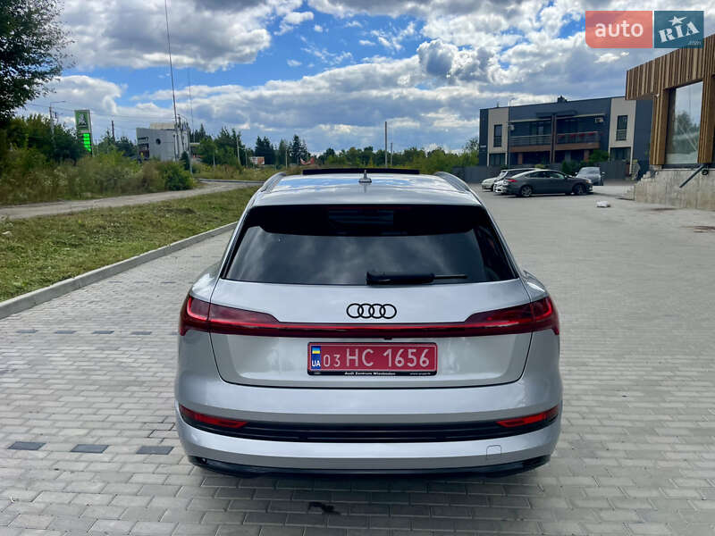 Внедорожник / Кроссовер Audi e-tron 2022 в Ровно