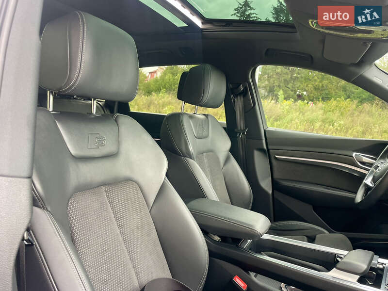 Внедорожник / Кроссовер Audi e-tron 2022 в Ровно