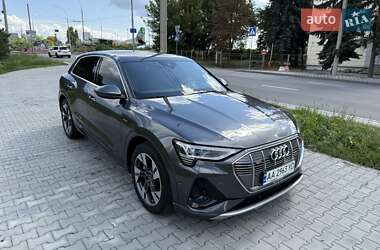Позашляховик / Кросовер Audi e-tron 2021 в Києві