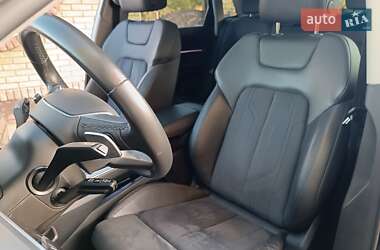 Внедорожник / Кроссовер Audi e-tron 2023 в 