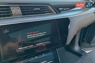 Внедорожник / Кроссовер Audi e-tron 2023 в 