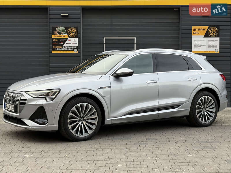 Audi e-tron 2021