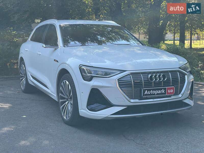 Позашляховик / Кросовер Audi e-tron 2020 в Києві