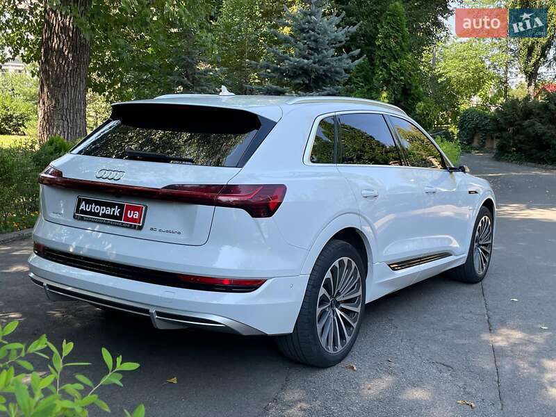 Позашляховик / Кросовер Audi e-tron 2020 в Києві