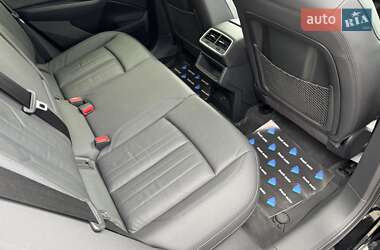 Внедорожник / Кроссовер Audi e-tron 2019 в 