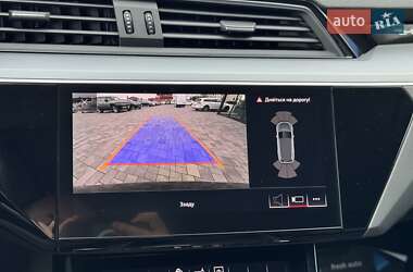 Внедорожник / Кроссовер Audi e-tron 2019 в 