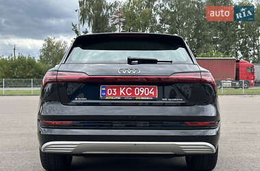 Внедорожник / Кроссовер Audi e-tron 2020 в 