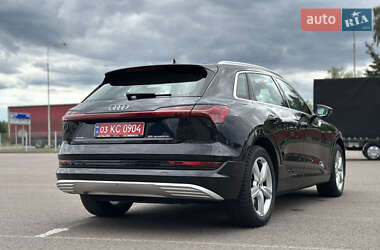 Внедорожник / Кроссовер Audi e-tron 2020 в 