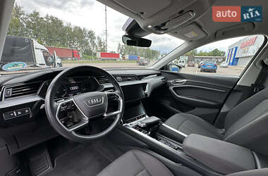 Внедорожник / Кроссовер Audi e-tron 2020 в 