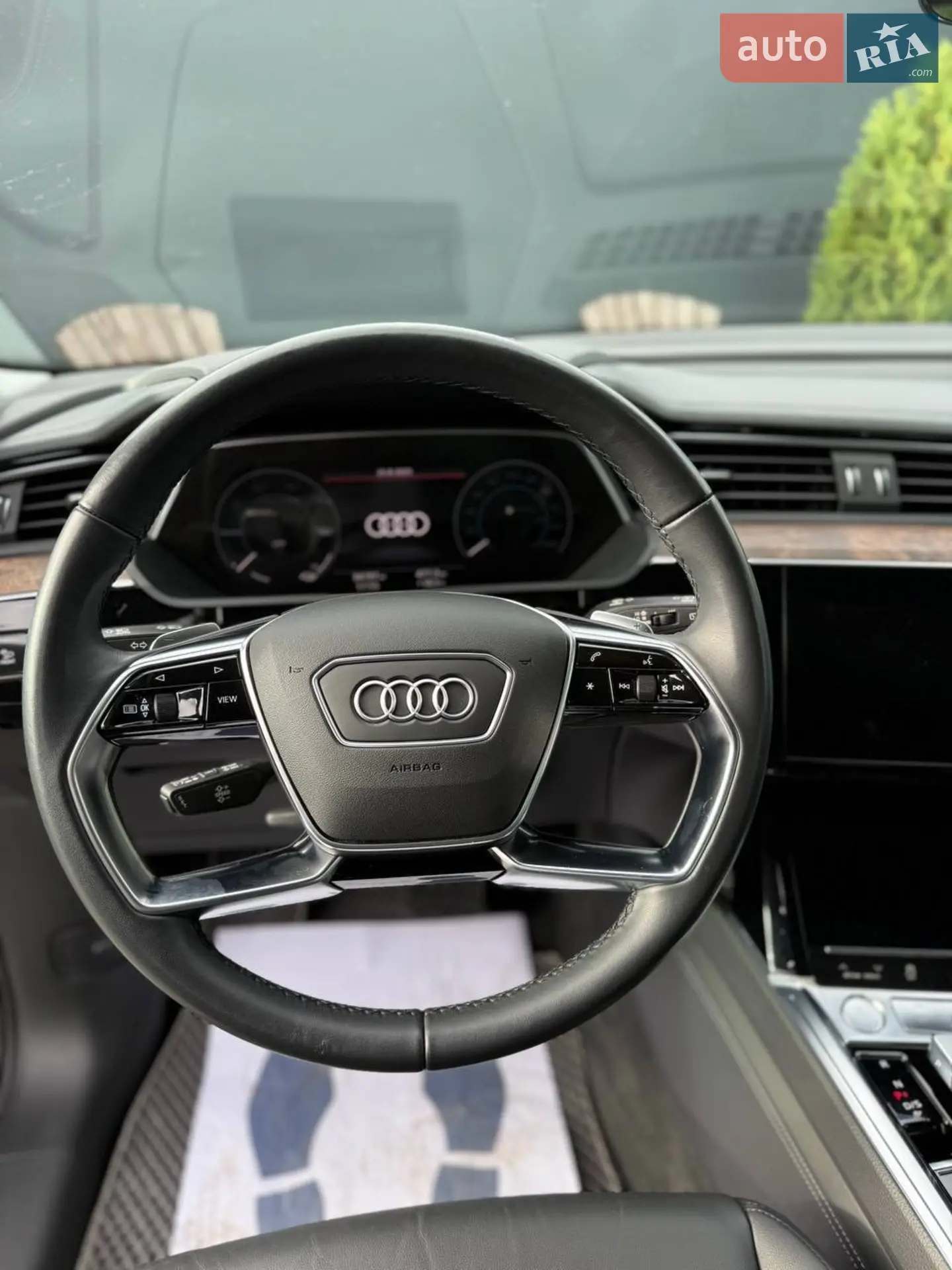2021 Audi e-tron - мініатюра 12