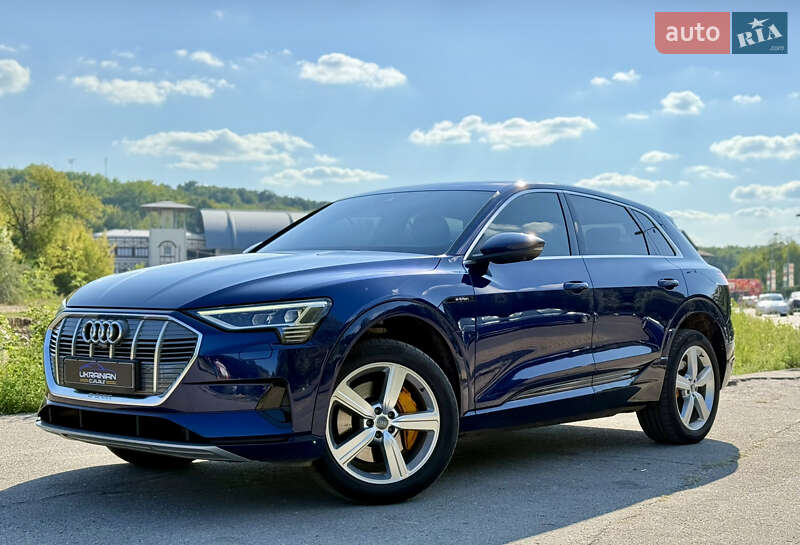 Позашляховик / Кросовер Audi e-tron 2020 в 