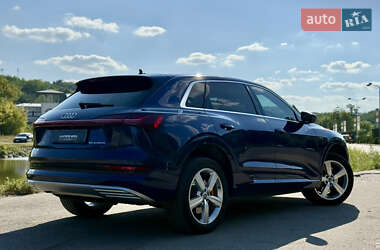 Позашляховик / Кросовер Audi e-tron 2020 в 
