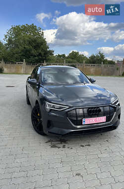 Внедорожник / Кроссовер Audi e-tron 2019 в 