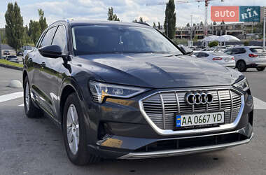Внедорожник / Кроссовер Audi e-tron 2019 в 