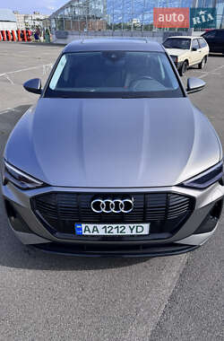 Внедорожник / Кроссовер Audi e-tron 2020 в 