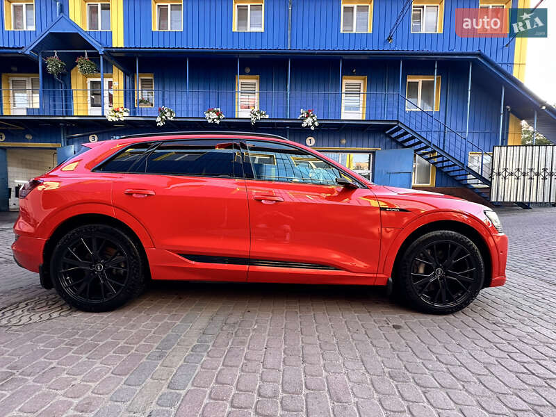 Позашляховик / Кросовер Audi e-tron 2020 в Тернополі